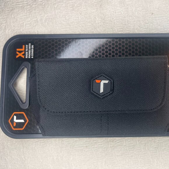 TOUGH TESTED XL Universal Phone Pouch - Rotating Belt - Magnet Closure - Picture 3 of 3